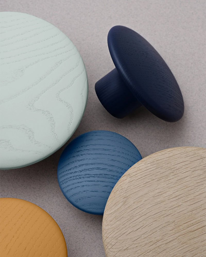 Dots - Hook in sage green-stained oak - ø17