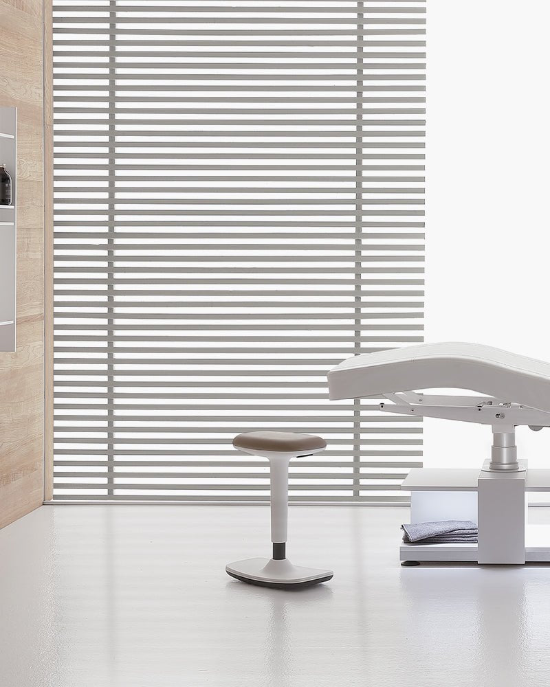 Flex - Brown treatment chair - Good ergonomics