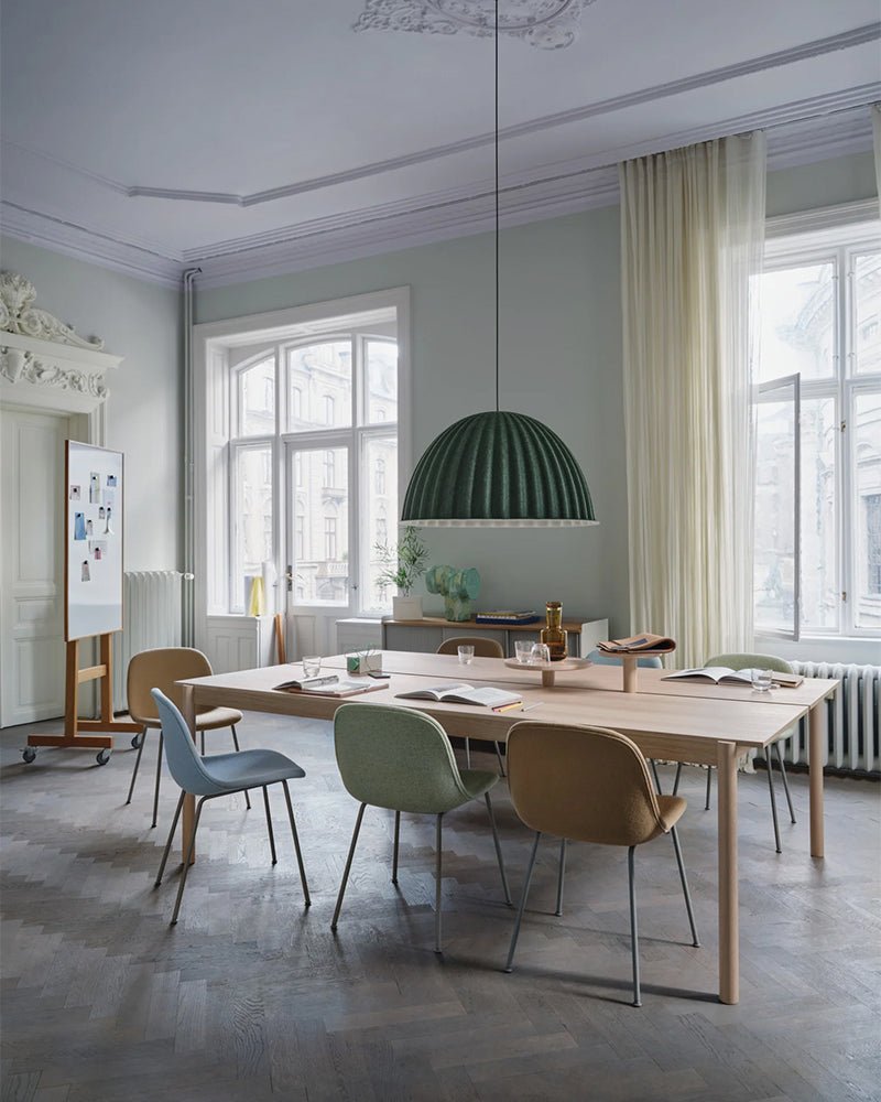 Linear bord Muuto Just Add People